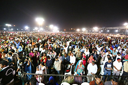 ‘세계평화와 국가를 위한 기도회’ 10만 인도인 앞에 복음을 세우신 하나님